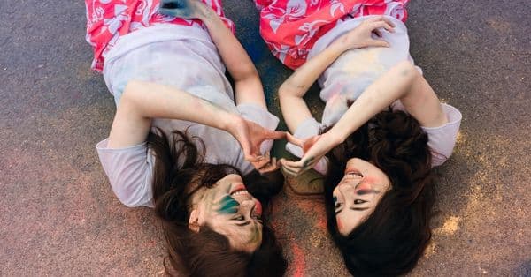 החלקת שיער לכל גל